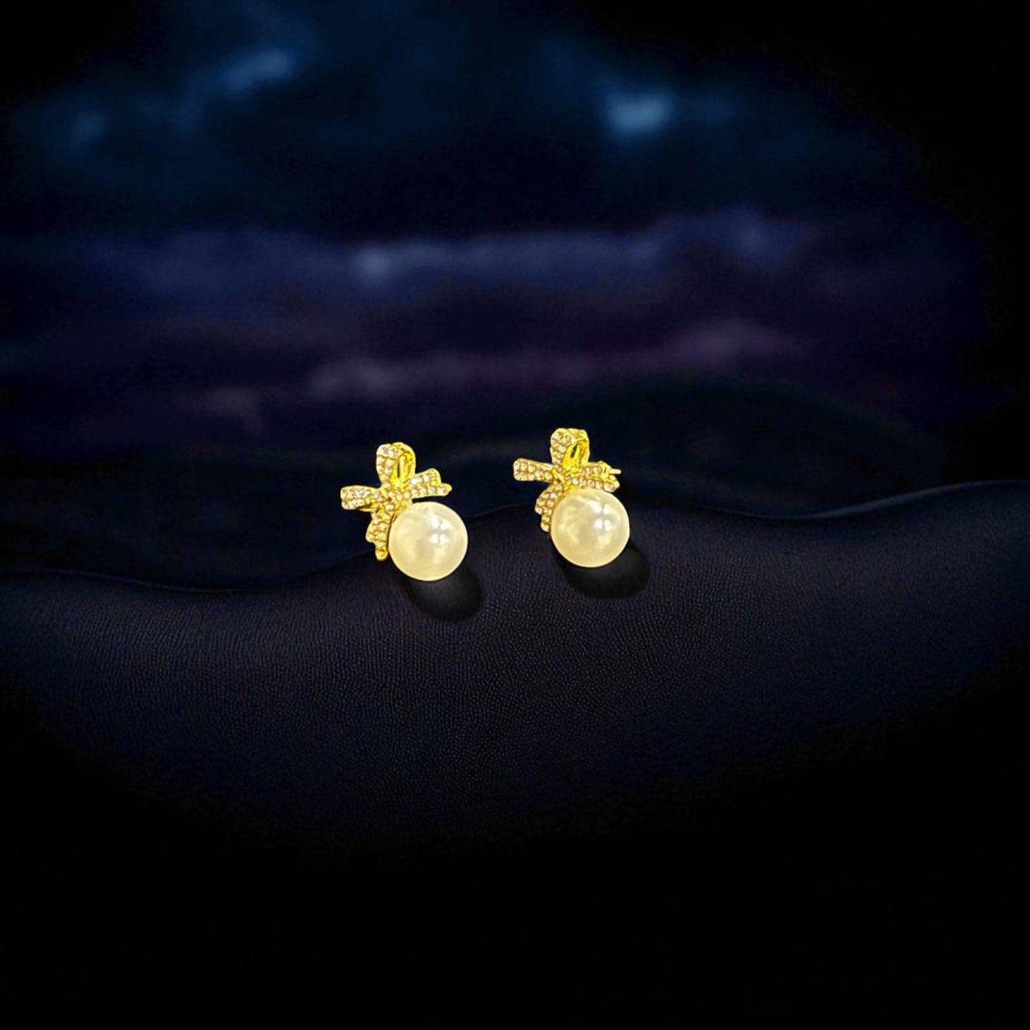 Chic Pearl Crystal Earrings