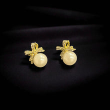 Chic Pearl Crystal Earrings