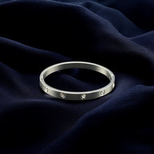 Love Bangle Silver
