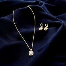 Squared Golden Necklace and Earring Set