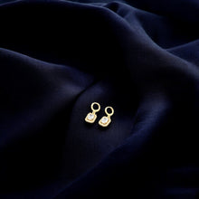 Squared Golden Necklace and Earring Set